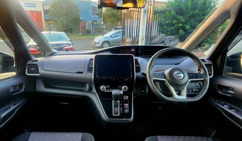 
								2021 Nissan Serena Hybrid full									