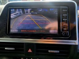 
										2018 Toyota Sienta Hybrid full									
