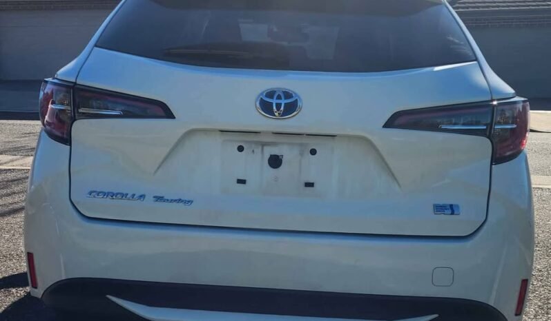 
								Toyota Corolla Touring full									