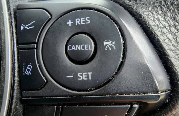 
								Toyota Corolla Touring full									