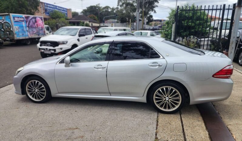
								2012 Toyota Crown full									
