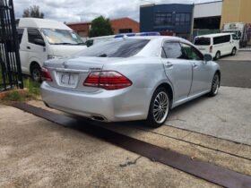 2012 Toyota Crown