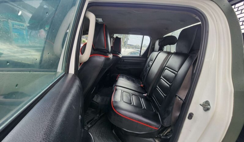
								Toyota Hilux turbo wrapped 4×4 full									