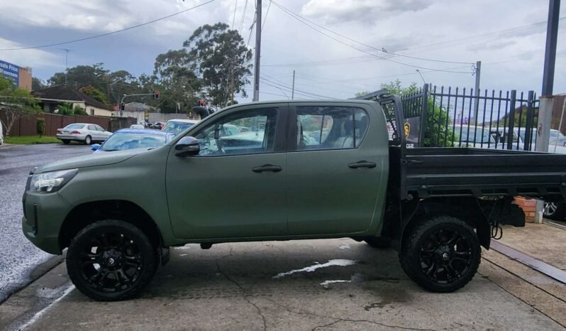 
								Toyota Hilux turbo wrapped 4×4 full									