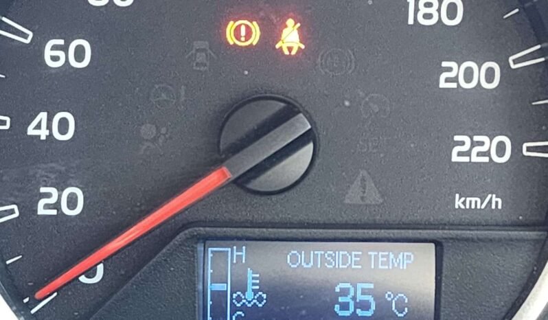 
								2013 Toyota RAV4 full									