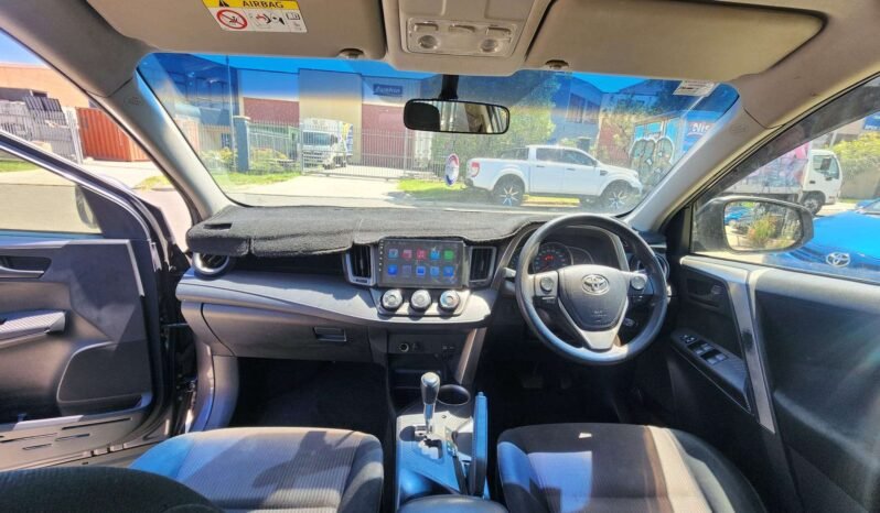
								2013 Toyota RAV4 full									