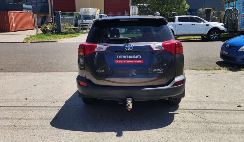 
								2013 Toyota RAV4 full									