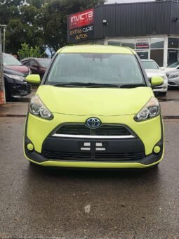 
										2015 Toyota Sienta Hybrid full									