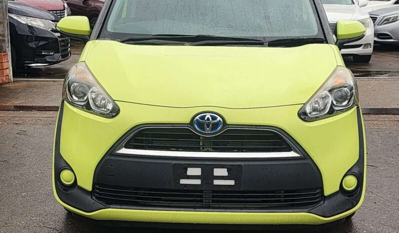 
								2015 Toyota Sienta Hybrid full									