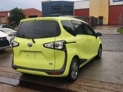 
										2015 Toyota Sienta Hybrid full									