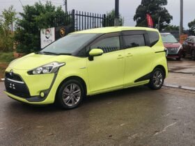 2015 Toyota Sienta Hybrid