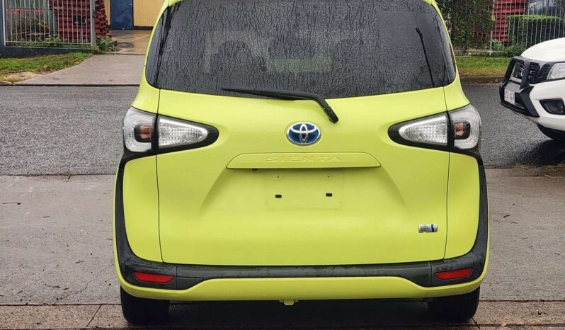 
								2015 Toyota Sienta Hybrid full									