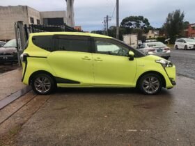 2015 Toyota Sienta Hybrid