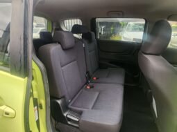 
										2015 Toyota Sienta Hybrid full									