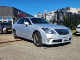 
										2004 Toyota Crown full									