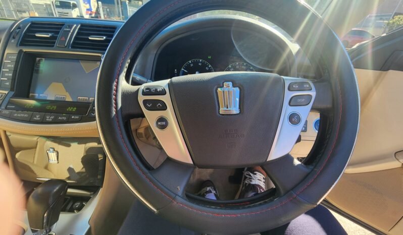 
								2004 Toyota Crown full									