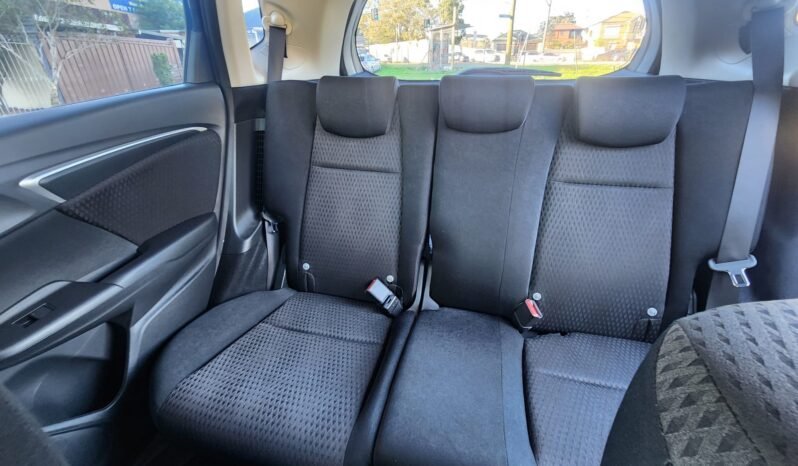 
								2019 Honda Fit Hybrid full									