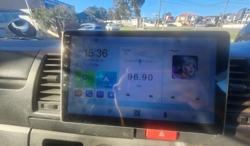
								2014 Toyota Hiace GL full									