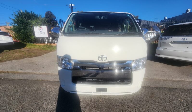 
								2014 Toyota Hiace GL full									
