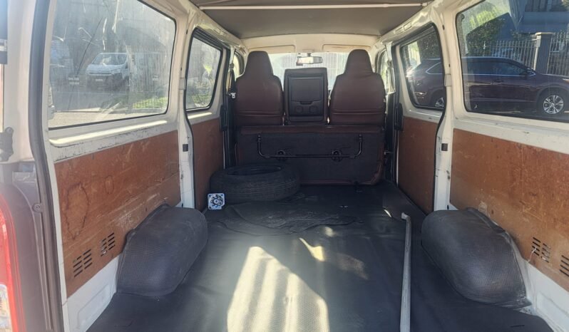 
								2014 Toyota Hiace GL full									