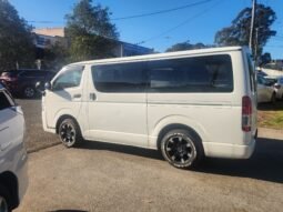 
										2014 Toyota Hiace GL full									