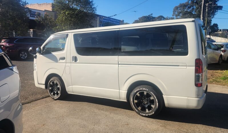 
								2014 Toyota Hiace GL full									