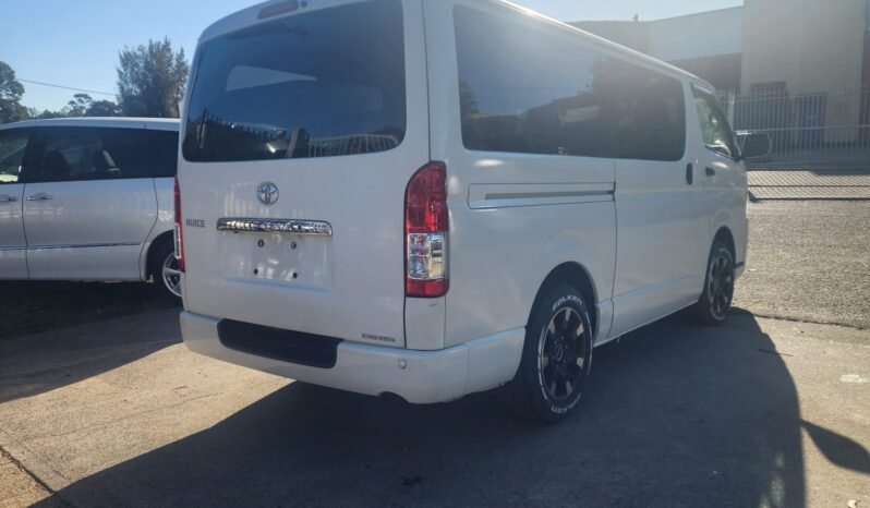 
								2014 Toyota Hiace GL full									