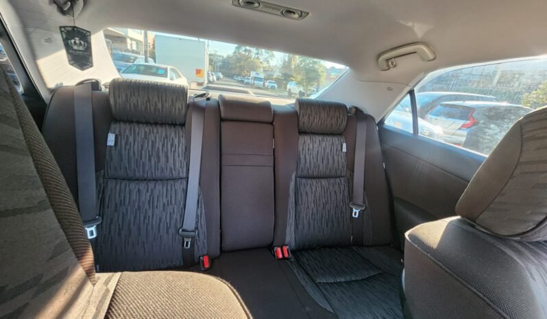 
								2012 Toyota Crown Athlete full									
