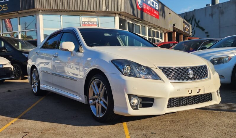 
								2012 Toyota Crown Athlete full									