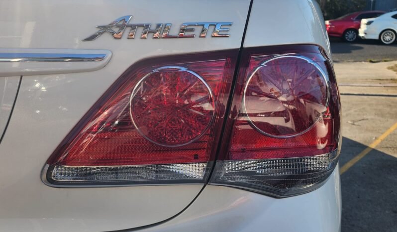 
								2012 Toyota Crown Athlete full									