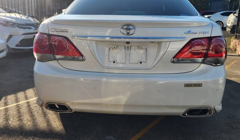 
								2012 Toyota Crown Athlete full									