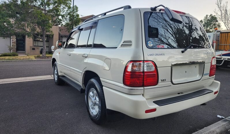 
								2000 Toyota Land Cruiser Cygnus full									