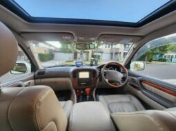 
										2000 Toyota Land Cruiser Cygnus full									