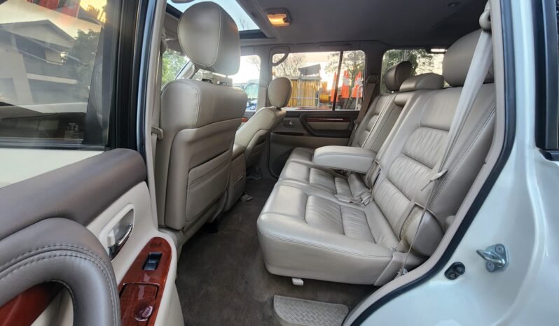 
								2000 Toyota Land Cruiser Cygnus full									