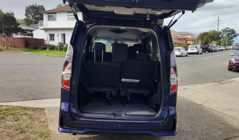 
								2021 Nissan Serena Hybrid full									