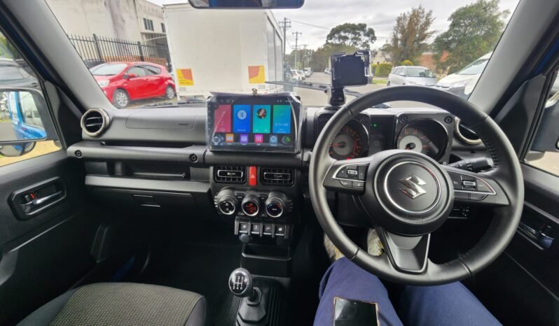 
								2023 Suzuki Jimny full									