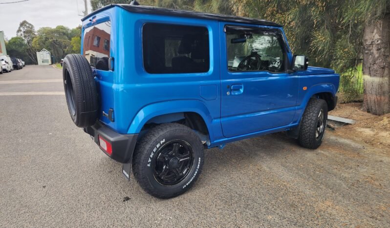 
								2023 Suzuki Jimny full									