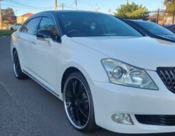 
										2009 Toyota Crown Majesta full									