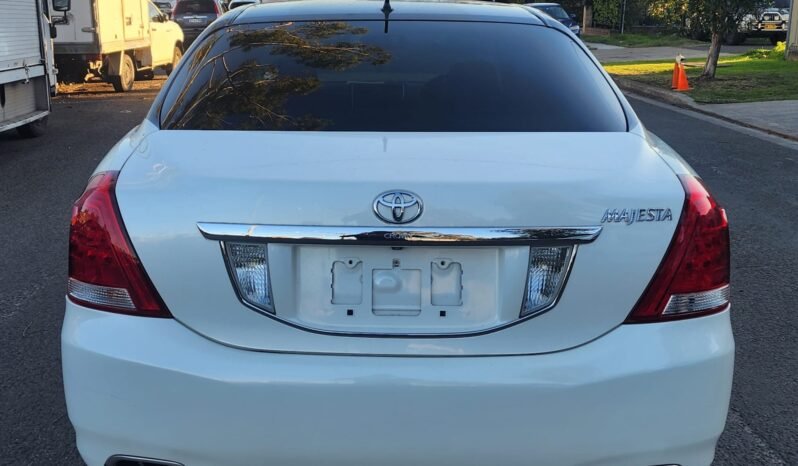 
								2009 Toyota Crown Majesta full									