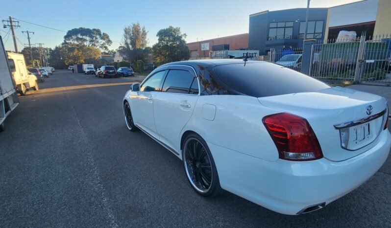 
								2009 Toyota Crown Majesta full									