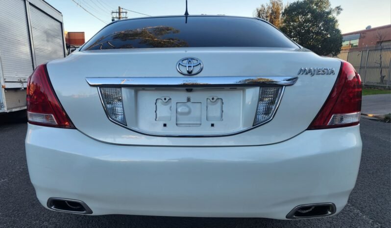 
								2009 Toyota Crown Majesta full									