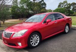 
										2011 Toyota Crown Royal Saloon full									