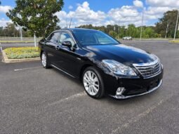 
										2012 toyota crown Hybrid full									