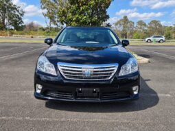 
										2012 toyota crown Hybrid full									