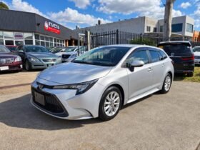Toyota Corolla Touring  Hybrid